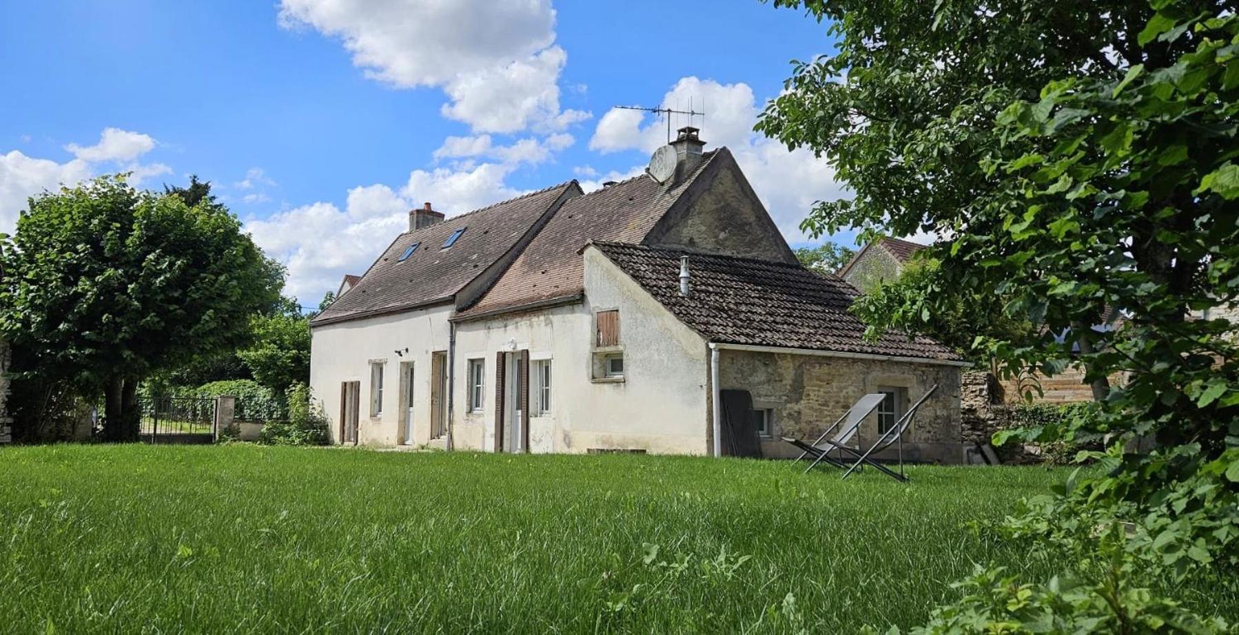 Maison De *